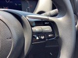 Hondaセンシングの機能のひとつ、アダプティブクルーズコントロール付!アクセルから足を離しても設定したスピードと前車との車間を保ち走行してくれます!車線維持もアシスト☆高速道路で疲労軽減ですね☆