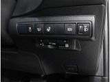 ETC!料金所も止まる事無くスイスイです!窓を開ける必要も無いので雨や花粉、排気ガスの浸入もありません!今や必需品ですネ!