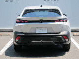 PEUGEOT【認定中古車】は、PEUGEOTが認定するメーカー保証制度が適応する中古車になります。これはPEUGEOT販売店のみで認められた保証制度です。