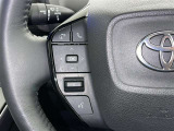 ステアリングスイッチ装備!運転しながら手元でオーディオの操作などができます。