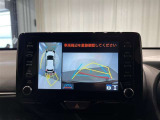 【パノラミックビューモニター】専用のカメラにより、上から見下ろしたような視点で360度車の周囲を確認することができます。
