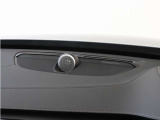 【Bowers&Wilkins】世界のオーディオファン垂涎のプレミアムサウンドシステムを搭載。コンサートホールのベストポジションに相当する音場空間を忠実に再現。乗る人すべてに驚きの音響体験を提供します