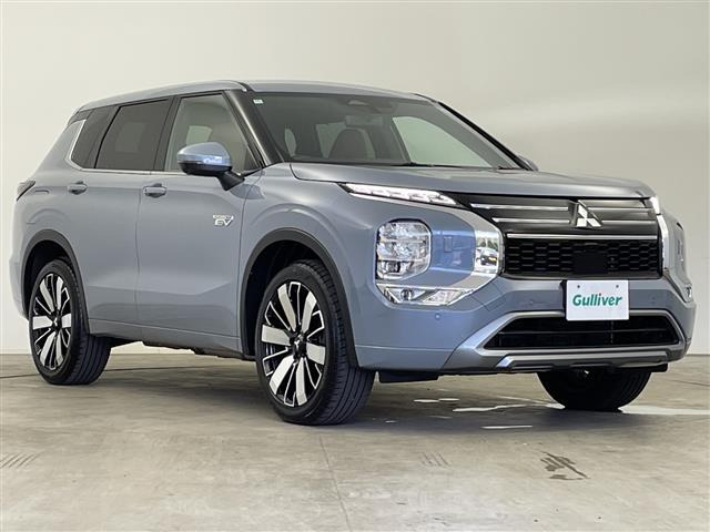 アウトランダー PHEV 2.4 P エグゼクティブ パッケージ 4WD 本革シート