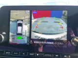 【アラウンドビューモニター】空から見下ろした映像がナビ画面にて確認可能です。駐車もラクラクですよ♪