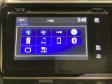 ナビゲーションはフルセグTV対応の純正メモリーナビを搭載しています。Bluetoothオーディオ機能がありますので、スマートフォンなどの音楽も再生できます。