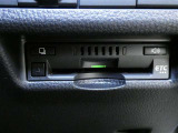 ETC車載機です。高速・有料道路の料金をキャッシュレスでスムーズに通過できます。