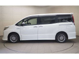 安心の納車前整備を実施します。その際にエンジンオイル、オイルエレメント、ワイパーゴムを交換いたします。