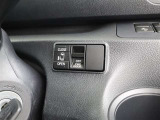 【左側電動スライドドア】運転席からでもオートでスライドドアの開閉が可能!同乗者にも優しく、とっても便利な機能です☆