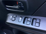 運転席側はオートパワーウィンドウで便利です!