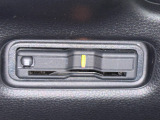 有料道路のレーン通過に便利なETC2.0車載器を装着しています。ご利用にはセットアップが必要となります。