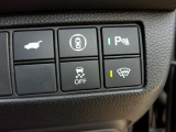 パーキングセンサーや横滑りを防ぐVSA等のスイッチ類は運転席の右側、手の届きやすい位置にあります。