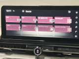 12.3インチワイドディスプレイを採用。情報を同時に表示できる3分割画面も可能。NissanConnect サービスの多様なコンテンツで、セレナと過ごす毎日に驚きと発見を提供します!
