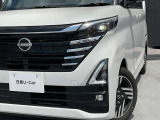 最新式はLEDヘッドランプですね。瞬時に明るい光が夜間の運転をぐっと楽にしてくれますよ。