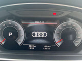 100項目もの厳しくも精密な整備・点検項目を全てクリアした車だけがAudi認定中古車として認められます。