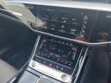 デモカーや社有車として使用していた車両が在庫の多くを占めています。そのためお車の経歴や整備記録はしっかりと把握しており、自信を持ってご提案できるお車ばかりです。