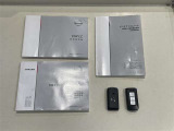 【キーレス】少し離れた場所からでもボタン一つでドアの開錠・施錠ができるのでとっても便利!