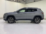 下取りについて。輸入車・国産問わず、全メーカーの査定・下取りを承ります。年式、走行距離、状態等を考慮し、査定価格をご提示いたします。遠方等でご来店が難しい場合は、お近くの買取店への売却をご検討ください