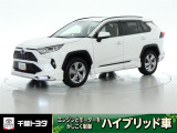厳選されたトヨタ認定中古車のRAV4 HEVです。環境にやさしく燃費性能も良いハイブリット車です。静かな走りによる快適な静粛性の室内を実感できます。