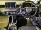 運転席周辺のスマートなレイアウトが、操作のしやすさを実現。快適なドライブをサポートします。【電子制御パーキングブレーキ】指先で操作が簡単。スイッチを引くだけでパーキングブレーキの操作が可能です。