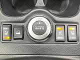 【オールモード4&times;4】2WD/4WDモードを手軽に切り替え可能。燃費重視の2WD、スタック時に役立つLOCK、AUTOモードでは4WDの配分を自動で調整し、路面状況を問わず安定した走りをサポート。