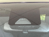【トヨタセーフティセンス】走行中に前方の車両等を認識し、衝突しそうな時は警報とブレーキで衝突回避と被害軽減をアシスト。より安全にドライブをお楽しみいただけます。