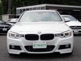 BMW在庫保有台数常時100台以上!ご来店の際はBMW本店(厚木市下荻野140-1)にご来店ください!弊社自慢の全天候型ショールーム!BMW在庫保有台数常時100台以上ございます!