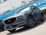 このアングルいいね!ルーフレールとガーニッシュ装備で他のCX-5と違います!