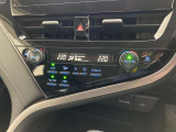 デュアルエアコンとは、運転席と助手席で、個別に温度設定ができる機能です。気温の感じ方は、人それぞれ違うもの。乗る人に優しい機能ですね。