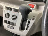 オートマチックシフトレバーは、手になじみ操作しやすい形状で安全運転にもつながります♪