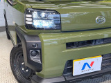 【LEDヘッドライト】悪天候や夜間走行時も良好な視界を確保し安心して運転できる高輝度LEDヘッドライトを装備!点灯速度が早く、消費電力も抑えられています。