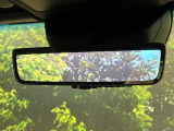 【デジタルインナーミラー】後席の大きな荷物や同乗者で後方が確認しづらい時でも安心!カメラが撮影した車両後方の映像をルームミラー内に表示。クリアな視界で状況の確認が可能です!