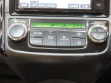 オートエアコンで快適な室内です。