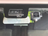 【スズキ セーフティサポート】走行中に前方の車両等を認識し、衝突しそうな時は警報とブレーキで衝突回避と被害軽減をアシスト。より安全にドライブをお楽しみいただけます。