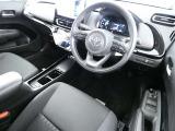 【運転席】運転席周りの画像です。プロの手で隅々までクリーニングしています。ご来店いただき実際に見てみてくださいね☆