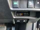 ETCは運転席右下にスマートにビルトイン装着。