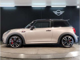 気密性の高いMINIは外観のかわいらしさとは裏腹に、外の雑音を遮り、高級感のある快適なドライブをお楽しみいただけます。