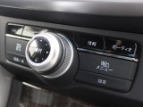 オートエアコンのお車ですので室内の温度をスムーズに調整してくれます♪