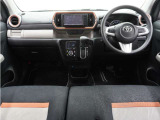 ◆インテリアパネル◆視界広々で非常に運転しやすくロングドライブでも疲れを感じさせないすっきりとまとまったインパネ周りです。