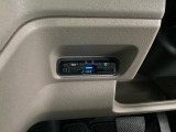 ETC車載器付。ETCが使用可能な道路通行料はキャッシュレスでスマートに走行できます。