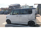 9インチNAVI、前後2カメラドライブレコーダ、フロアマット、ETC、ドアバイザー 装着車両です。