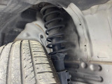 お車を安心してお乗りいただく為には、足回りの定期点検が欠かせません。サービスサポート(有償保証)では無料点検もご提供しており、安心のカーライフをお過ごしいただけるサポート体制が整っています。