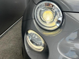 夜間走行を明るくクリアに照らし出すバイキセノンヘッドランプが標準装着されてます。ヘッドライトウォッシャー付 。