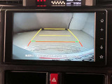 【バックカメラ】あると便利なバックカメラ装備!駐車時に後方がリアルタイム映像で確認できます。立体駐車場や夜間の車庫入れ時に大活躍!運転スキルに関わらず、今や必須となった装備ですね♪