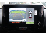 全周囲モニター付で、車庫入れも駐車もラクラクです。