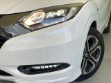 【LEDヘッドライト】悪天候や夜間走行時も良好な視界を確保し安心して運転できる高輝度LEDヘッドライトを装備!点灯速度が早く、消費電力も抑えられています。