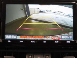バックガイドモニターで、後方を確認しながら安心して駐車することができます。運転初心者も熟練者も必須の機能ですよ!