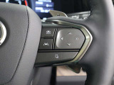 レーダークルーズコントロール(全車速追従機能付)が装備されています。高速道路で定速走行だけでなく、0km/hから約100km/hの広い範囲で先行車との車間距離を適切に保ちながら追従走行ができます。