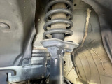 お車を安心してお乗りいただく為には、足回りの定期点検が欠かせません。サービスサポート(有償保証)では無料点検もご提供しており、安心のカーライフをお過ごしいただけるサポート体制が整っています。