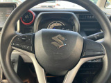 ステアリングスイッチです。