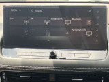 様々なオーディオソースがございます。運転中に好きな音楽を聴くことが可能です。